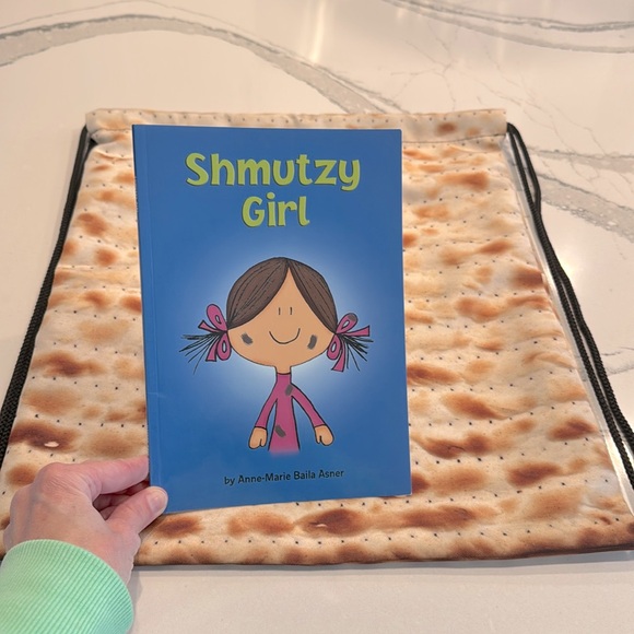 NWOT Matzah Drawstring Bag Backpack and gently used Shmutzy Girl Book - Picture 1 of 12